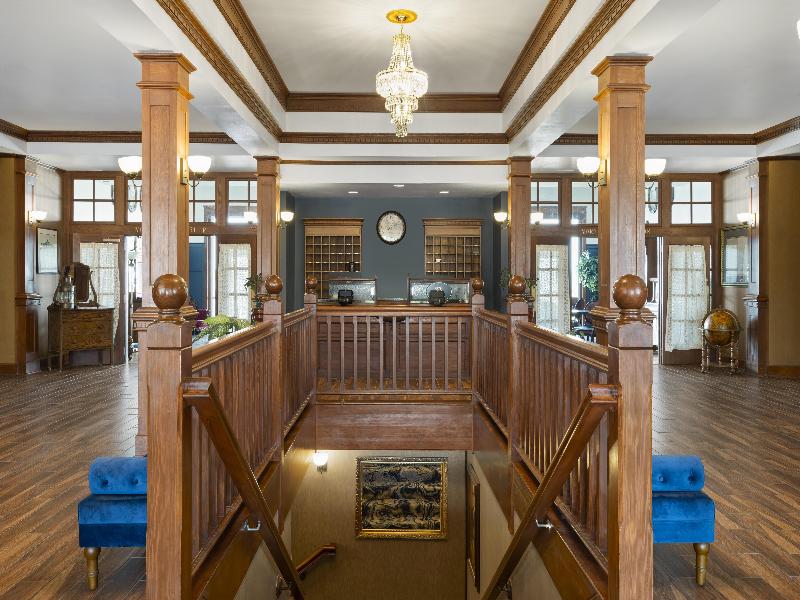Best Western The Hotel Chequamegon image