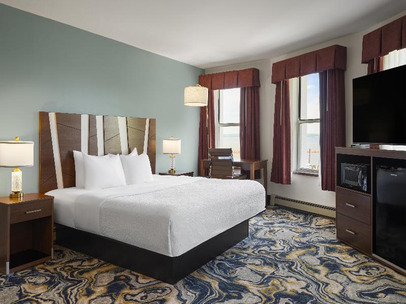 Best Western The Hotel Chequamegon image