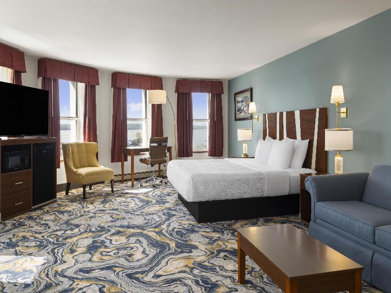 Best Western The Hotel Chequamegon image