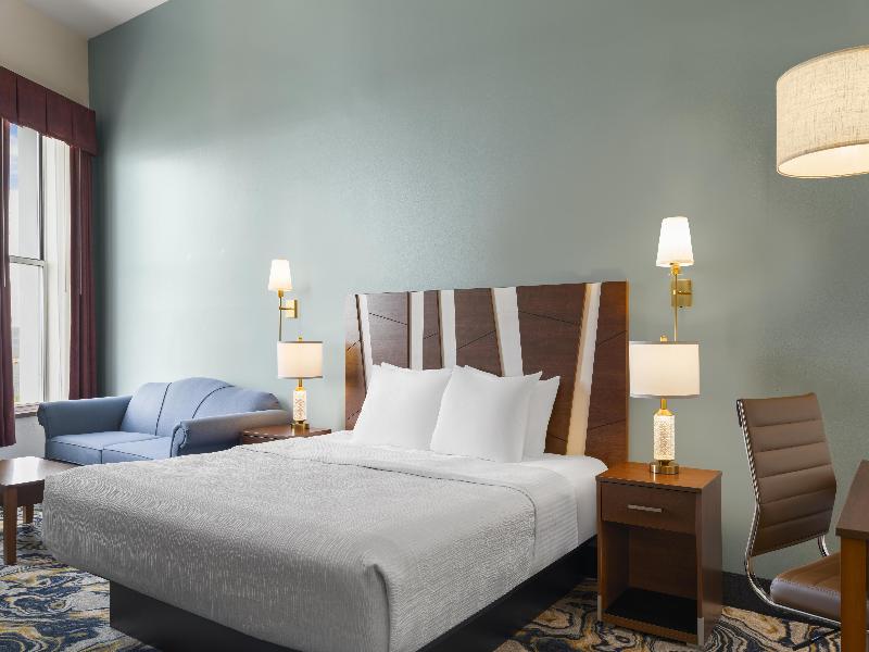 Best Western The Hotel Chequamegon image