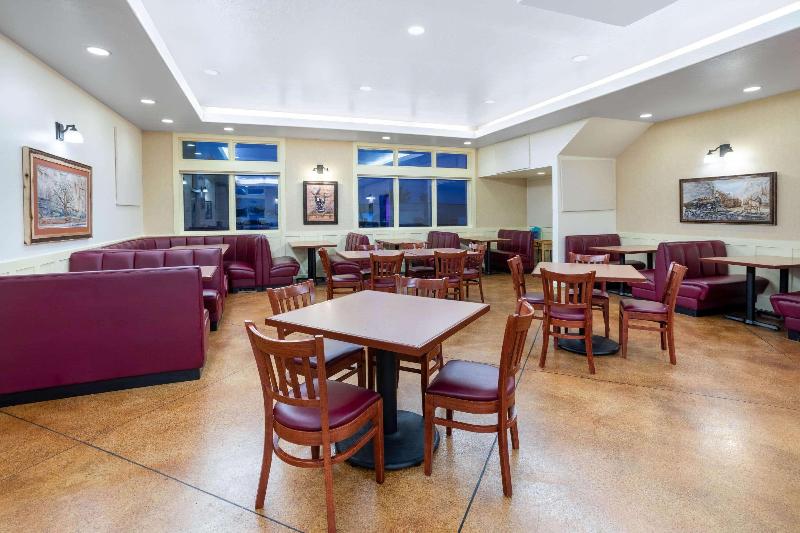Inn at Lander - Travelodge by Wyndham image