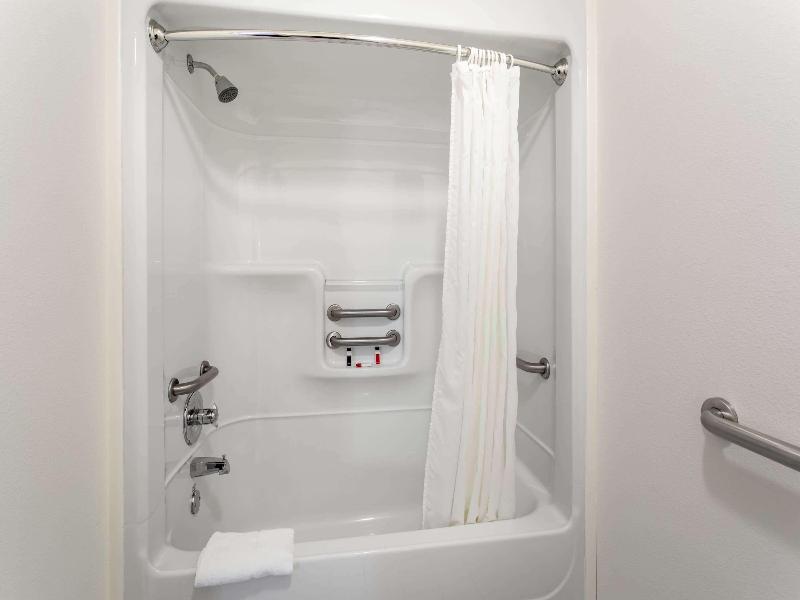 Inn at Lander - Travelodge by Wyndham image