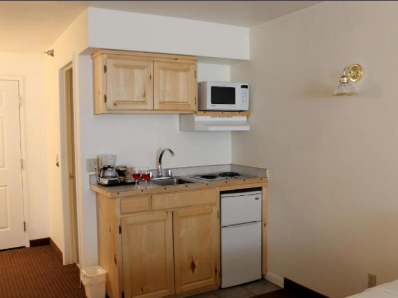 Inn at Lander - Travelodge by Wyndham image