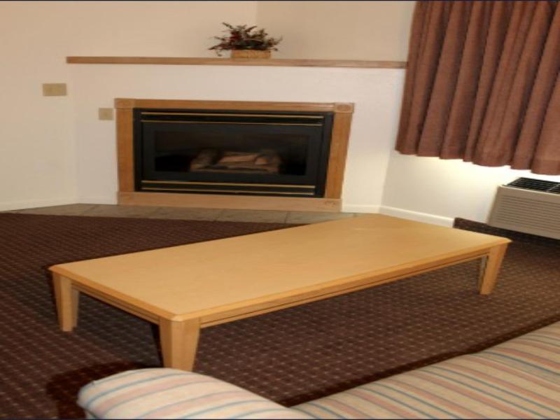 Inn at Lander - Travelodge by Wyndham image