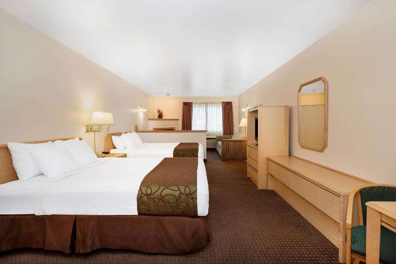 Inn at Lander - Travelodge by Wyndham image
