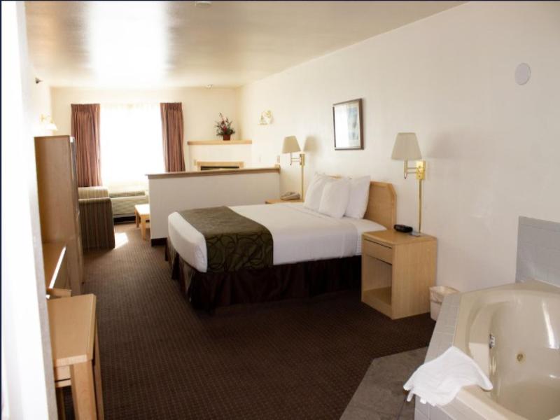 Inn at Lander - Travelodge by Wyndham image