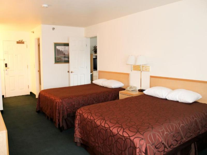 Inn at Lander - Travelodge by Wyndham image