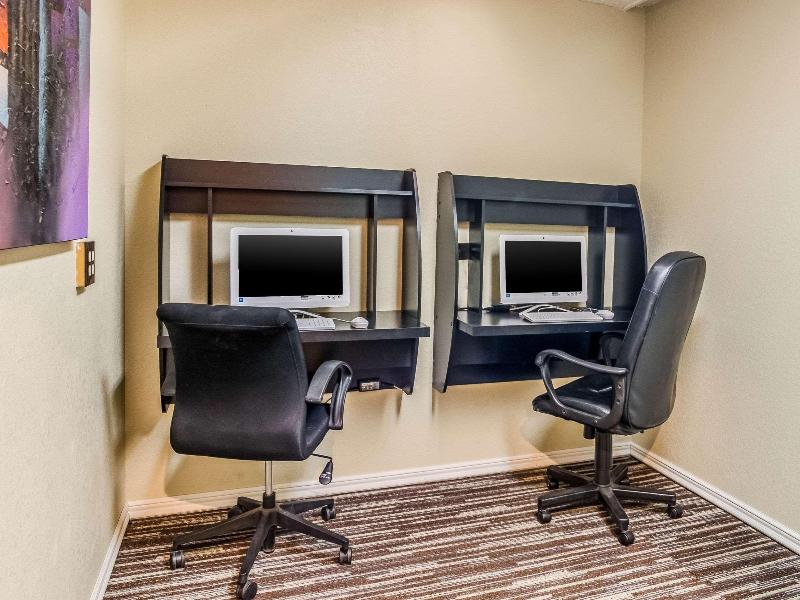 Best Western Crossroads Inn
