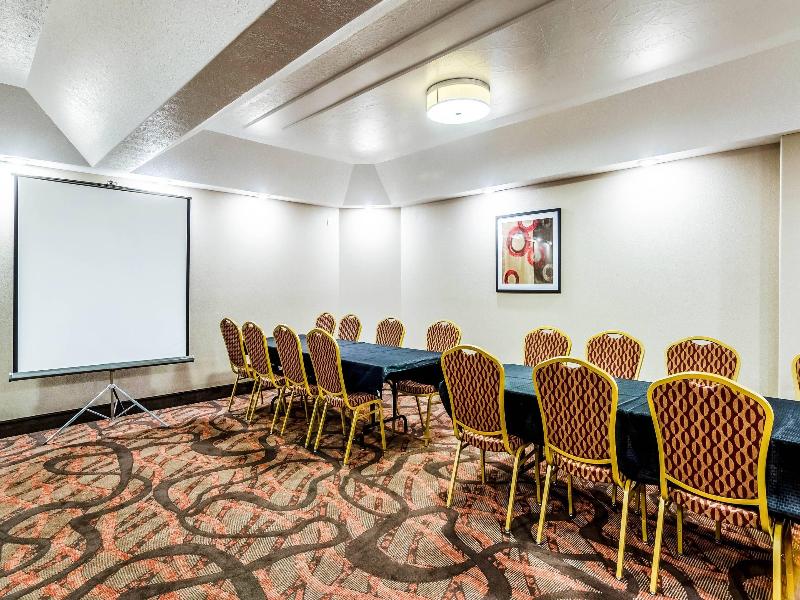 Best Western Crossroads Inn