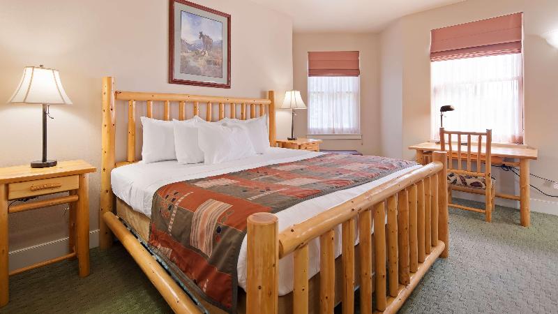 Best Western Plus Plaza Hotel image