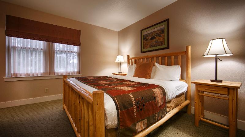 Best Western Plus Plaza Hotel image