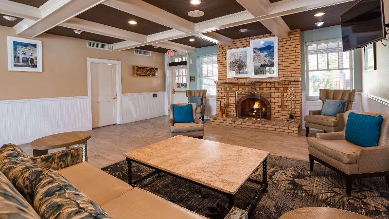 Best Western Plus Plaza Hotel image