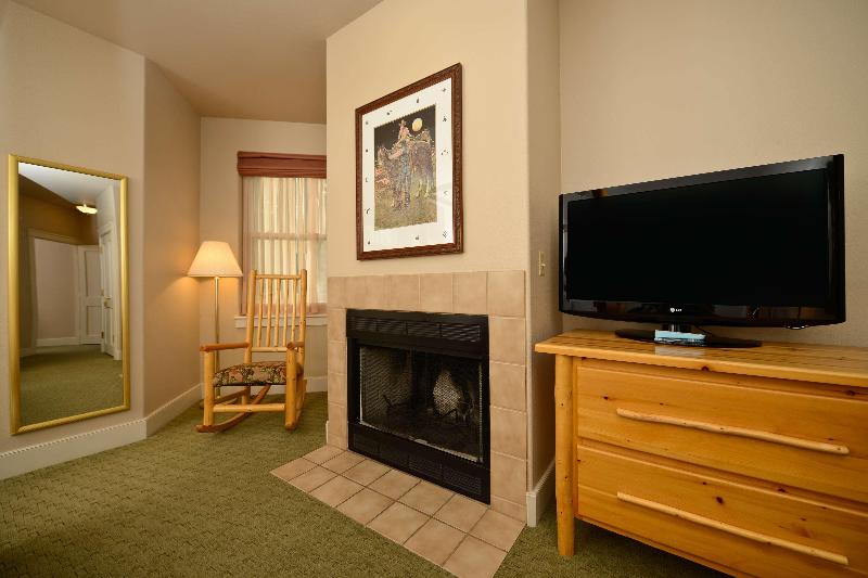 Best Western Plus Plaza Hotel image
