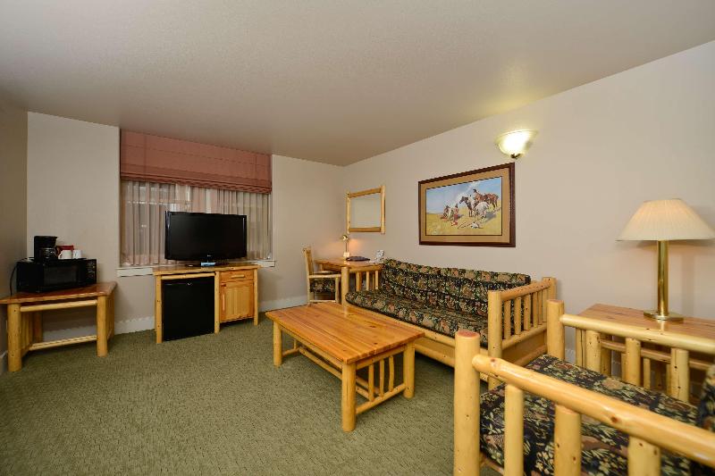Best Western Plus Plaza Hotel image