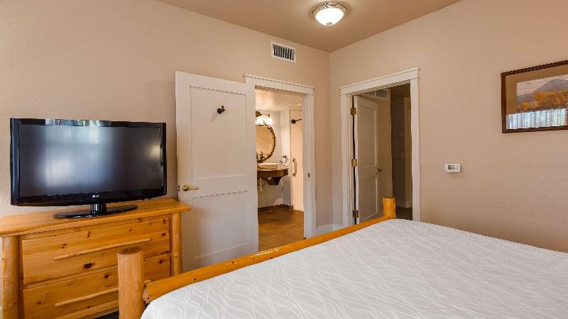 Best Western Plus Plaza Hotel image