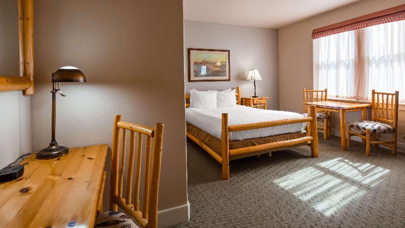 Best Western Plus Plaza Hotel image