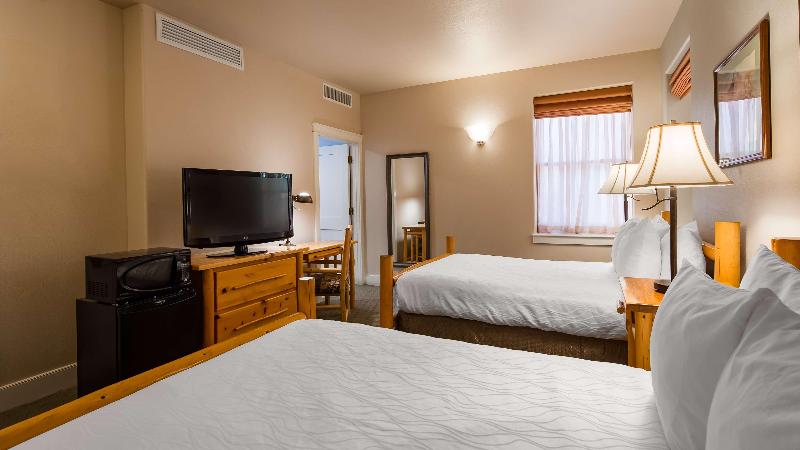 Best Western Plus Plaza Hotel image