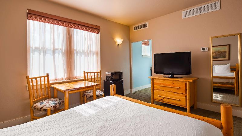 Best Western Plus Plaza Hotel image