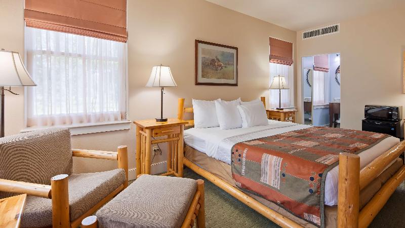 Best Western Plus Plaza Hotel image