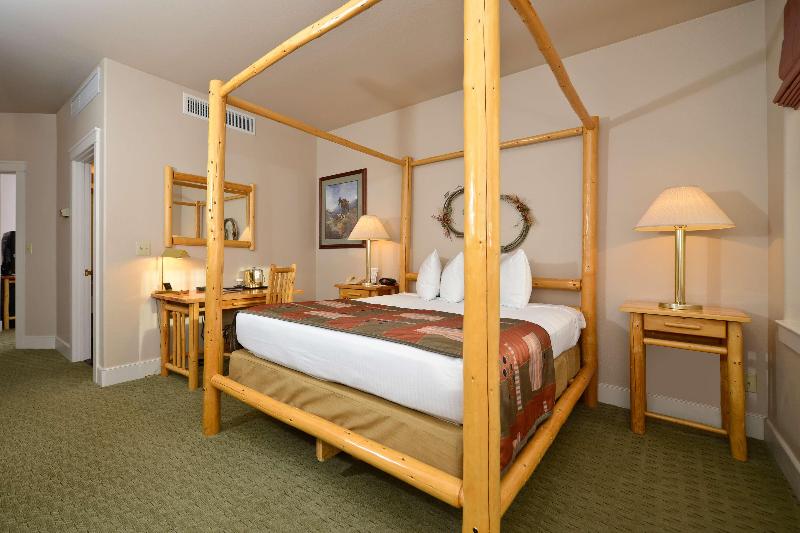 Best Western Plus Plaza Hotel image