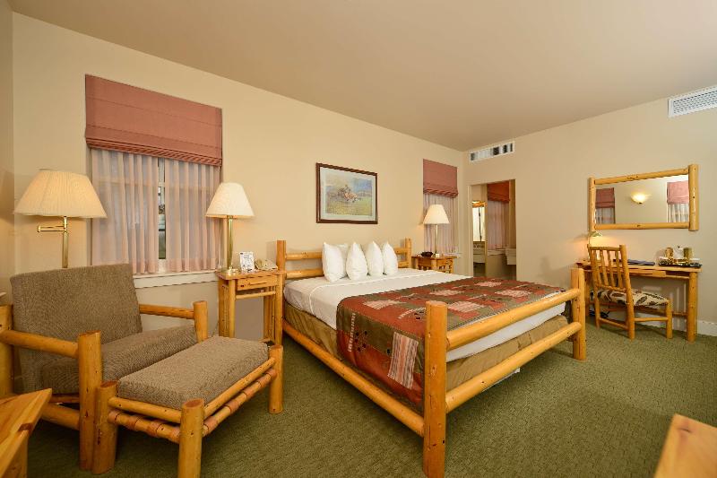 Best Western Plus Plaza Hotel image