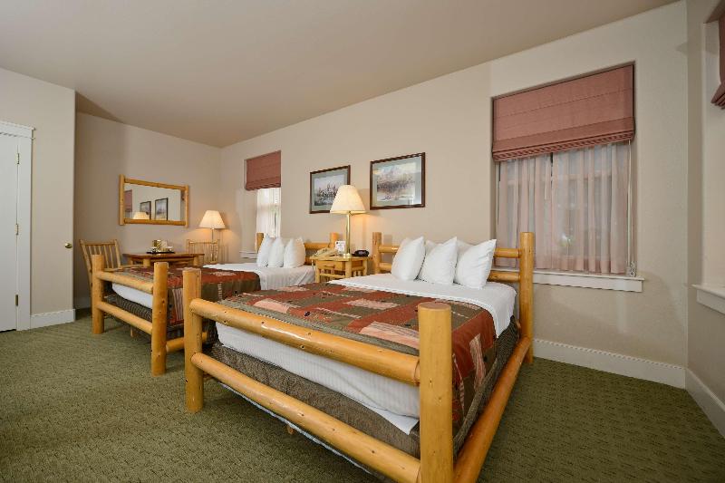 Best Western Plus Plaza Hotel image