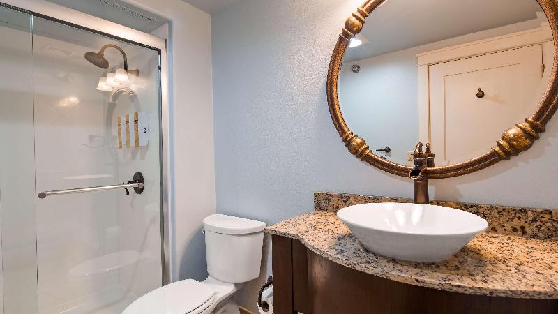 Best Western Plus Plaza Hotel image