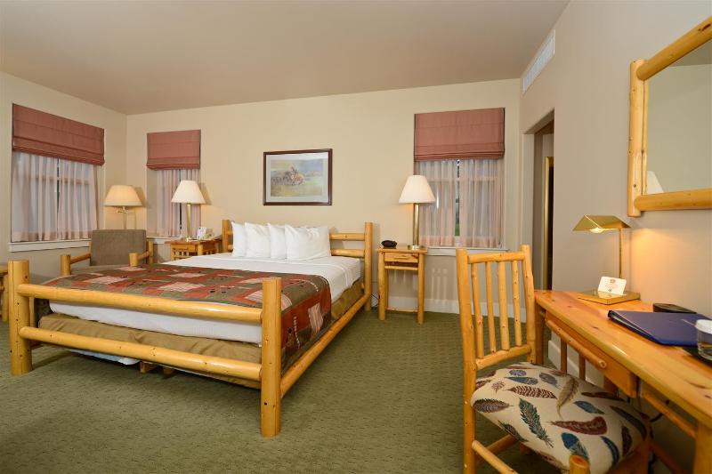 Best Western Plus Plaza Hotel image