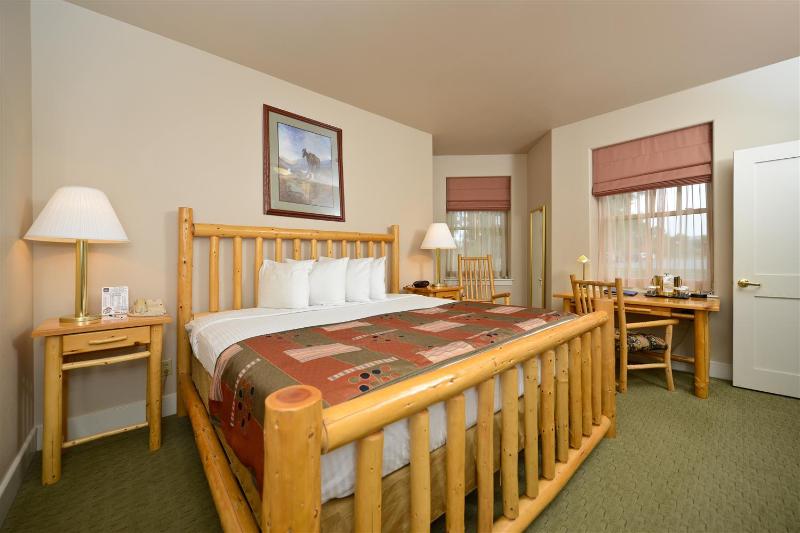 Best Western Plus Plaza Hotel image