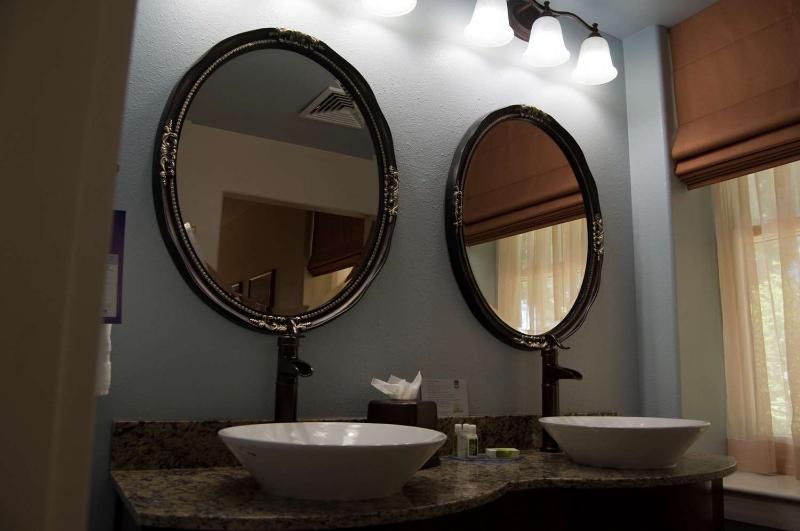 Best Western Plus Plaza Hotel image