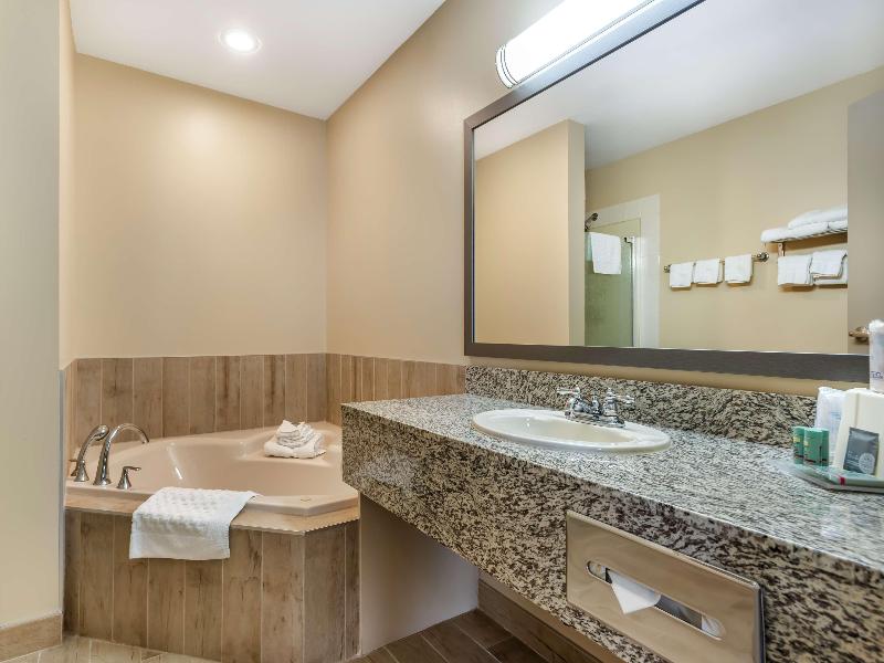 Best Western Strathmore Inn image
