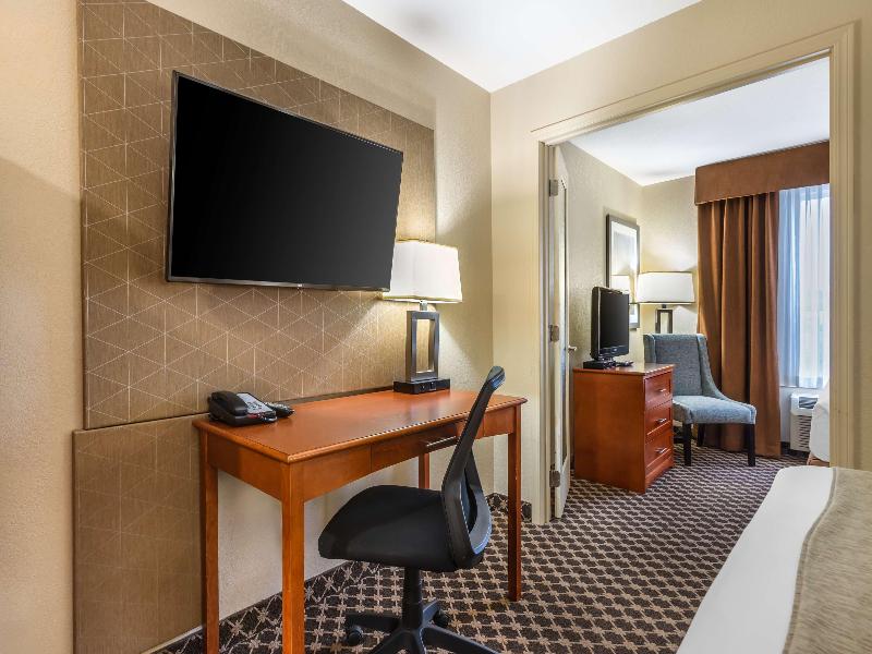 Best Western Strathmore Inn image