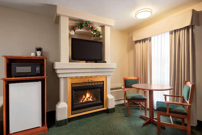 Baymont by Wyndham Hinton image