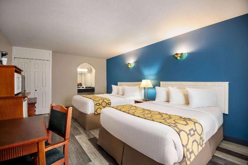Baymont by Wyndham Hinton image