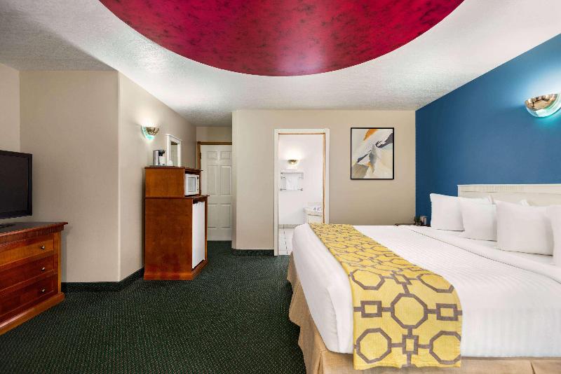 Baymont by Wyndham Hinton image