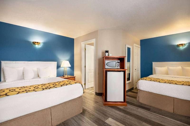 Baymont by Wyndham Hinton image