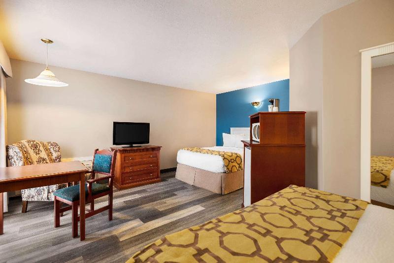 Baymont by Wyndham Hinton image