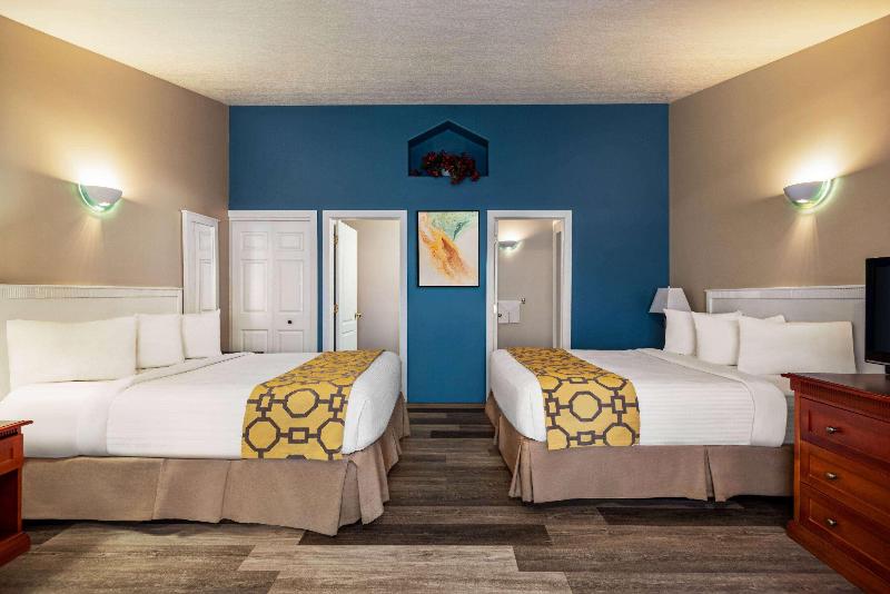 Baymont by Wyndham Hinton image
