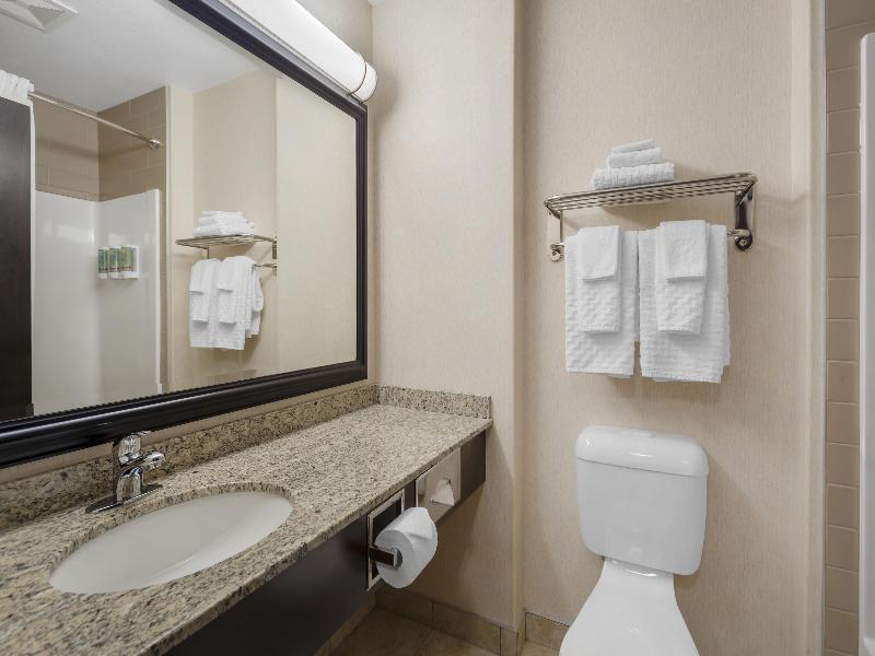 Best Western Bonnyville Inn & Suites image