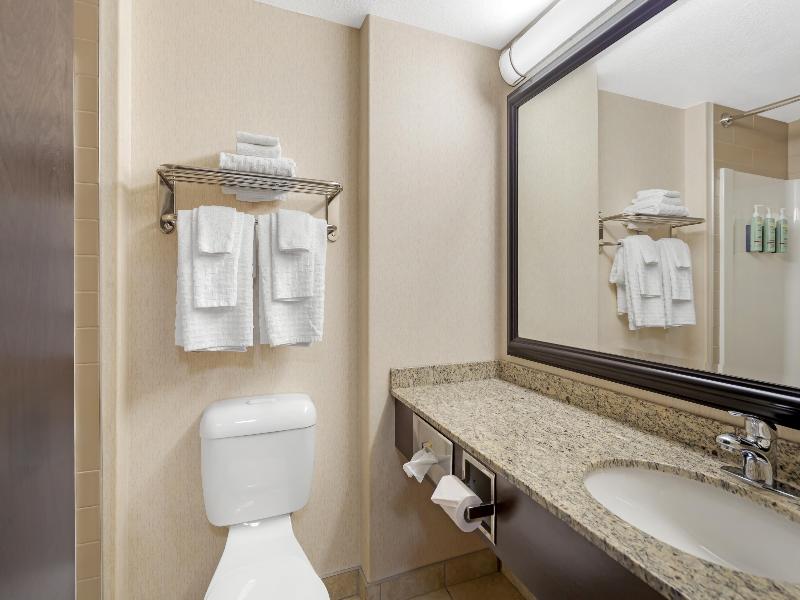 Best Western Bonnyville Inn & Suites image