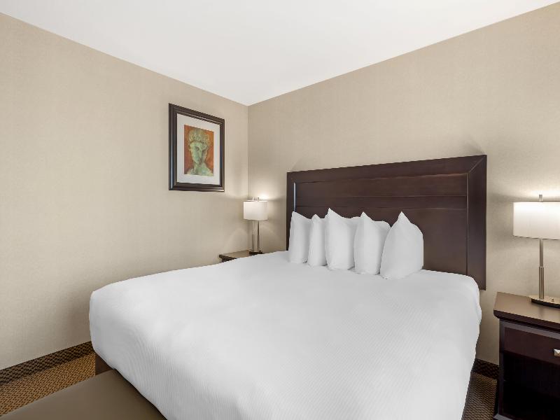 Best Western Bonnyville Inn & Suites image