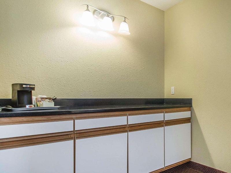 Quality Inn Merritt image