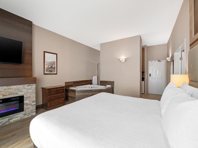 Best Western Plus Mission City Lodge image