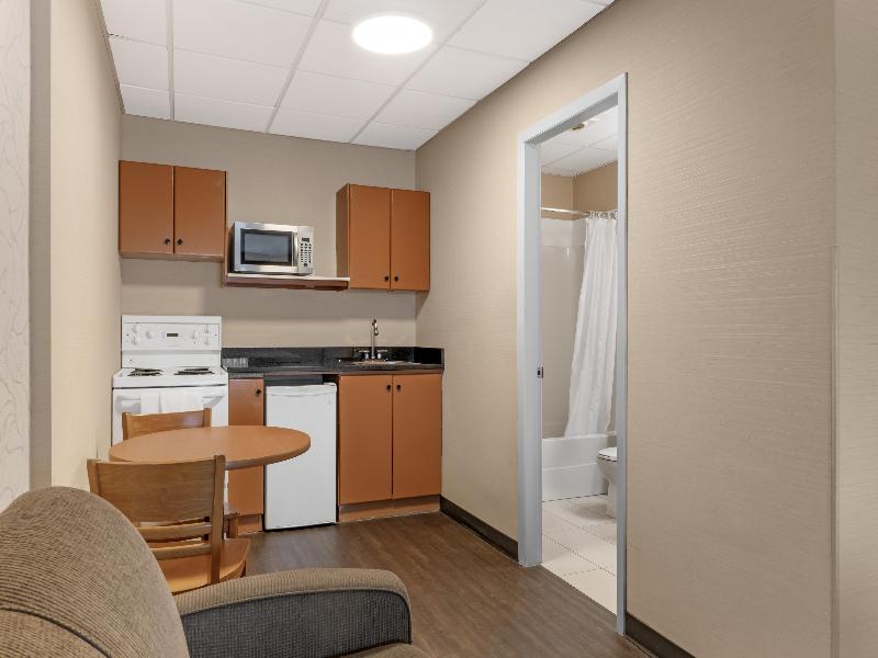 Best Western Plus Mission City Lodge image