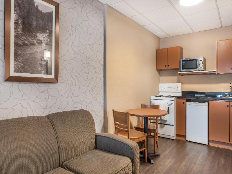 Best Western Plus Mission City Lodge image