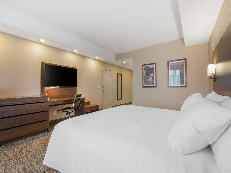 Best Western Plus Mission City Lodge image
