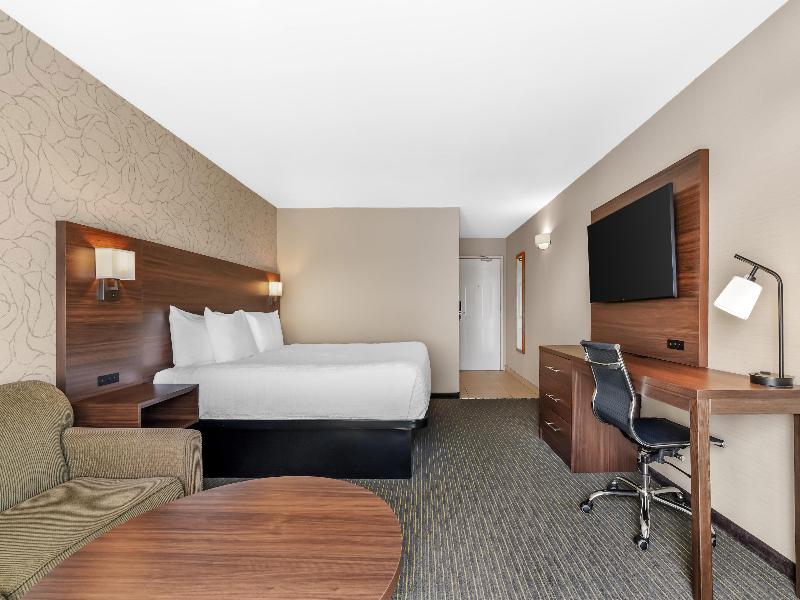 Best Western Plus Mission City Lodge image
