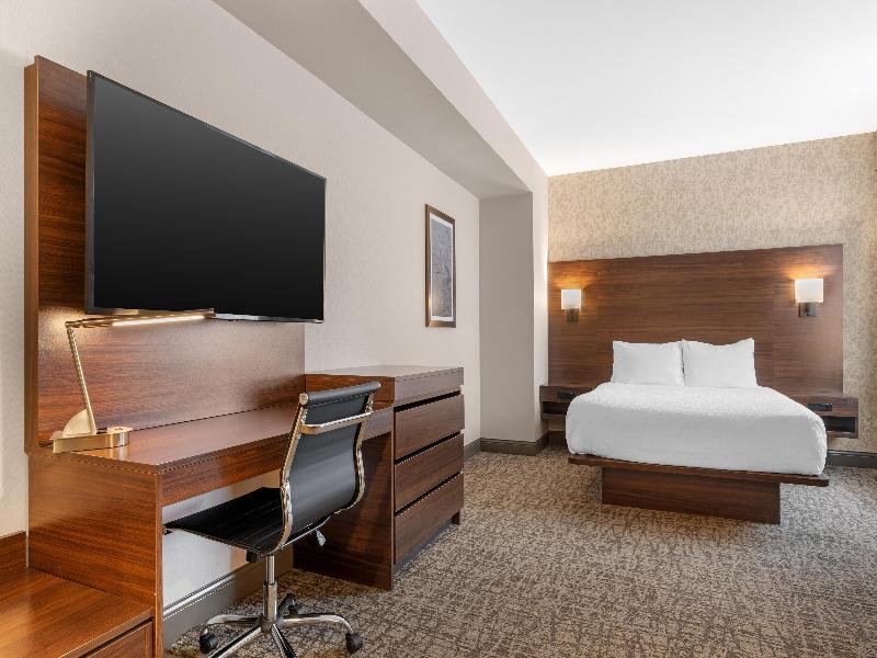 Best Western Plus Mission City Lodge image
