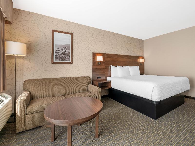 Best Western Plus Mission City Lodge image