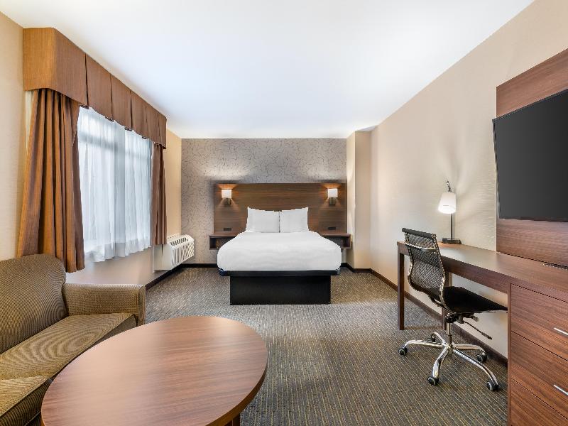 Best Western Plus Mission City Lodge image